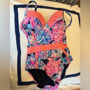 Woman’s Lilly bathing suit one piece size 0 only worn once